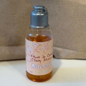 L'OCCITANE Cherry Blossom Bath Gel with Silver Cap
